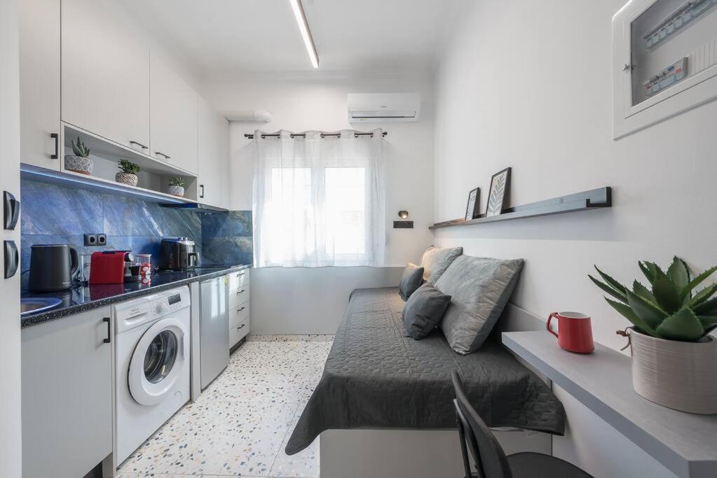 Tiny Apartment Αθήνα Εξωτερικό φωτογραφία